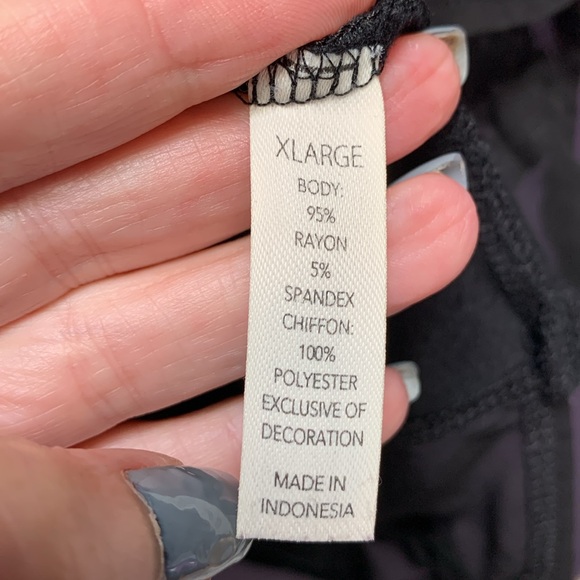 Soma black top with crochet and sheer detail - Picture 5 of 6